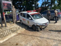 Ambulance dan Sepeda Motor Terlibat Kecelakaan di Jalinbar Pringsewu