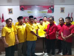 Hadapi Pilbup Tuba, Ismet Roni, Ambil Formulir di PDIP dan PAN