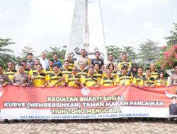 Polres Tulang Bawang Gelar Aksi Bersih-Bersih di Taman Makam Pahlawan, AKBP James Paparkan Tujuannya