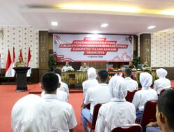 Pj Bupati Tuba Lantik 33 Orang Calon Paskibraka