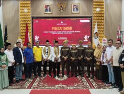 Pasangan Calon Bupati Qudrotul Dan Hamka Daftar ke KPU Tuba