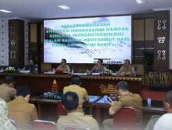 Pj Bupati Tuba Hadiri Rapat Pembahasan Antisipasi Dampak Bencana Hidrometerologi di Tuba
