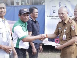 Pj Sekda Tuba Hadiri Penyerahan Bantuan Alsintan