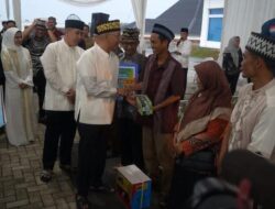 Safari Ramadan di Pesawaran, Gubernur Mirza Serahkan Bantuan Paket Sembako, UEP, dan Kursi Roda