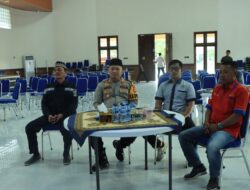 Kapolres Tulang Bawang Barat, ikuti Zoom Meeting Kapolri. Gelar Buka Bersama dengan Awak Media