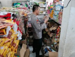 Polsek Penawartama Bersama Forkopimcam Sidak Sejumlah Toko Makanan dan Minuman, Berikut Hasilnya