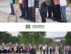 Apel Jumat sekaligus jalan sehat bersama di lingkungan Pemkab Mesuji dengan Pembina apel Penjabat Sekretaris Daerah Najmul Fikri di halaman kantor Bupati Mesuji, Jumat (13/06/2025).