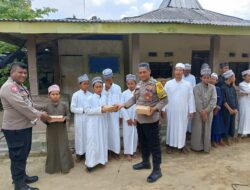 Rutin Bagikan Nasi Kotak Gratis di Ponpes, Kompol Haryono: Program Jum’at Berkah Kapolres Tulang Bawang