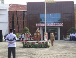 Bupati Way Kanan Pimpin Upacara Peringatan Hari Hardiknas